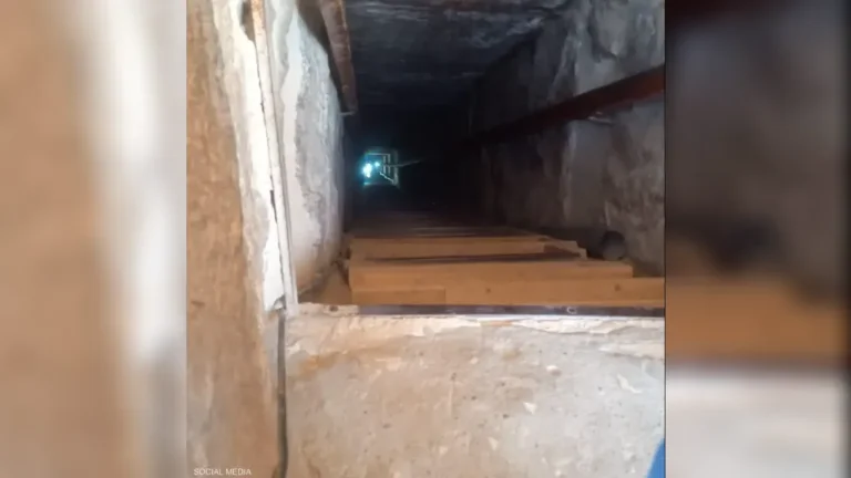 مصر.. تفاصيل إنقاذ سائحة إسبانية “انزلقت داخل الهرم” مصر.. تفاصيل إنقاذ سائحة إسبانية “انزلقت داخل الهرم”