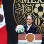 تذكرة الأحلام لمونديال 2026.. لفتة إنسانية من رئيسة المكسيك